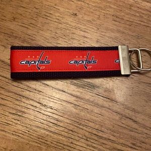 Washington Capitals keychain fan gear NWT key fob wristlet CAPS keys NHL